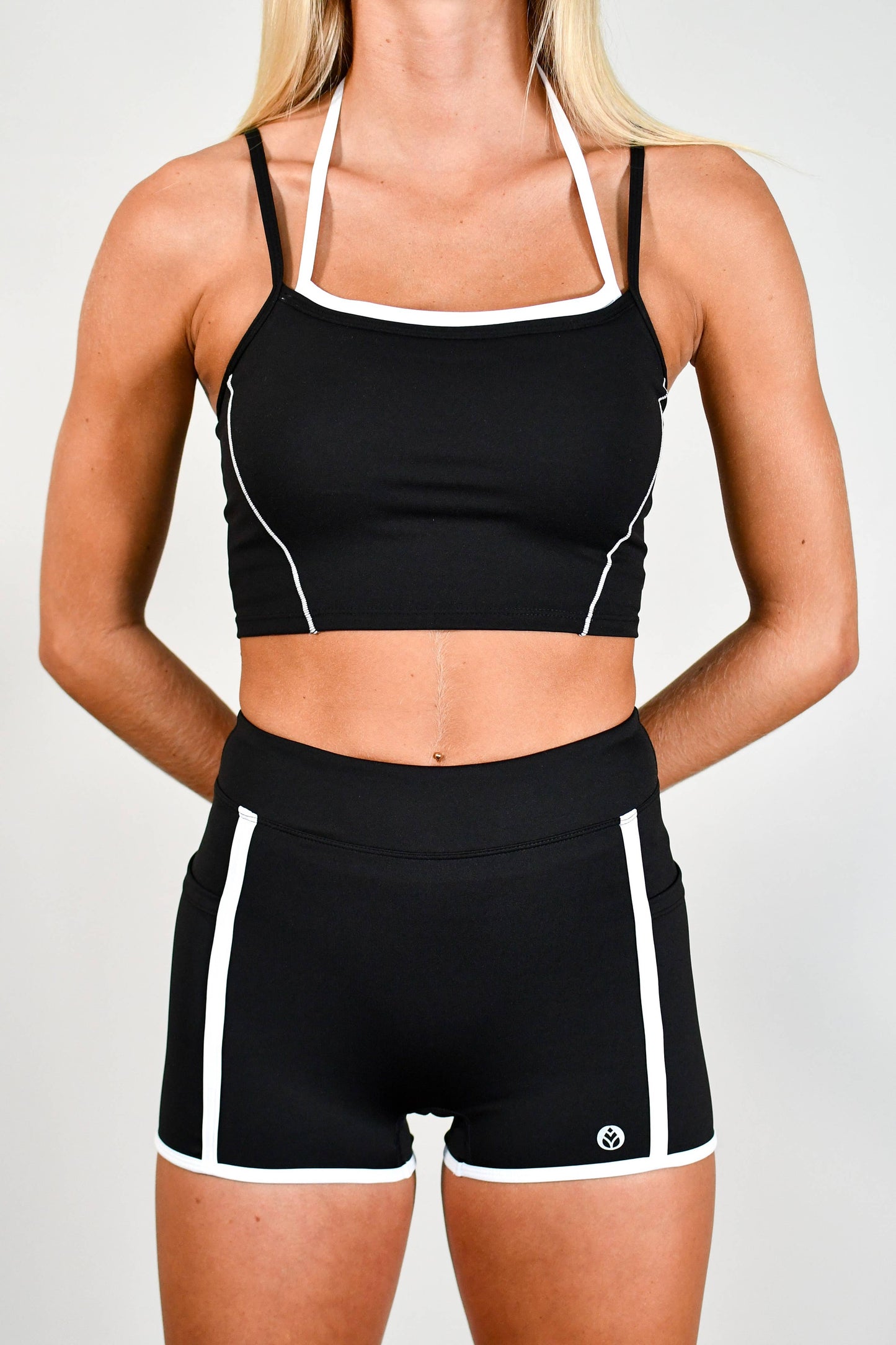 Kenzie Outline Cropped Contrast Tank - Black/White
