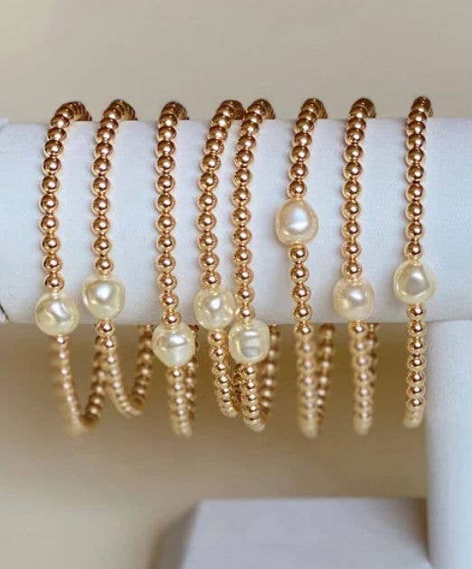 Single Pearl & Gold Bracelet